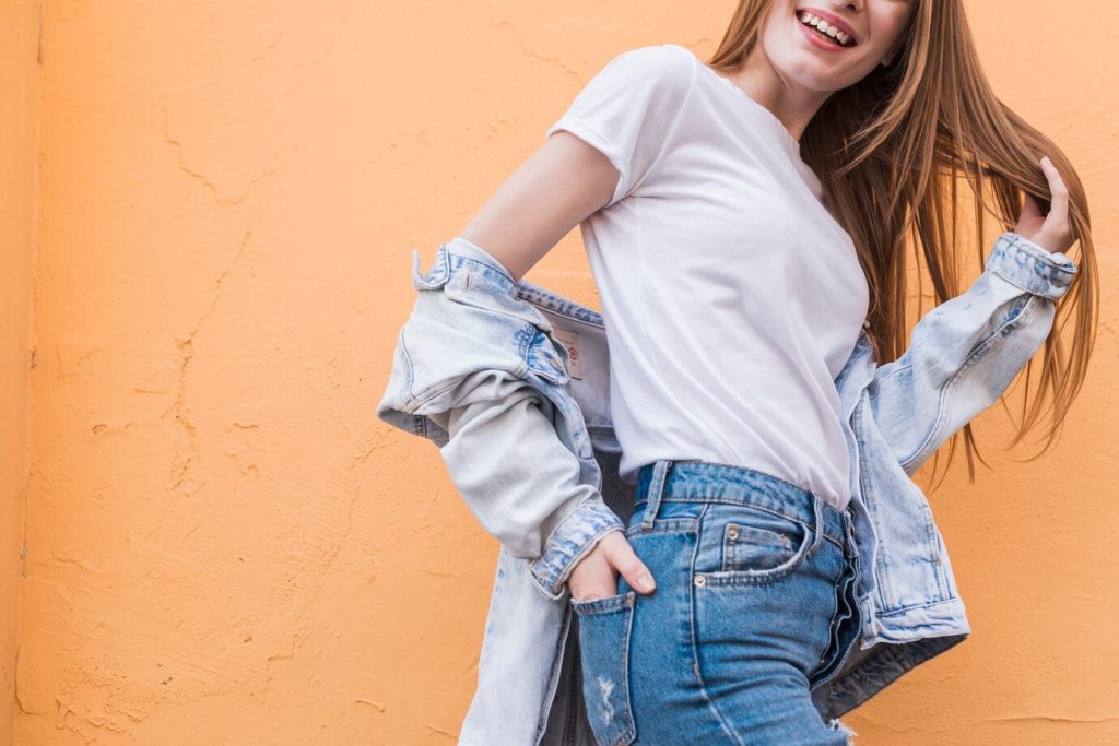 10 accessoires pour sublimer votre jean féminin